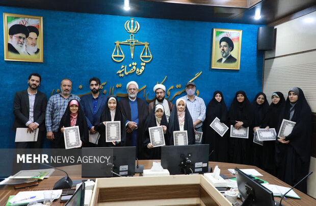 تأکید رئیسکل دادگستری سمنان بر نمود انس باقرآن در رفتار کارکنان قضایی