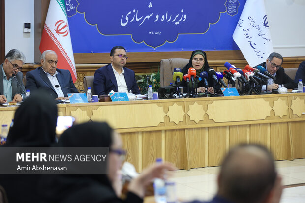 نشست خبری وزیر راه و شهرسازی