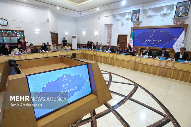 نشست خبری وزیر راه و شهرسازی