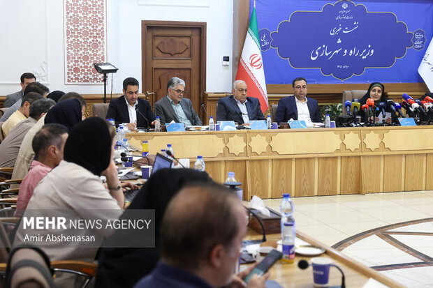 نشست خبری وزیر راه و شهرسازی
