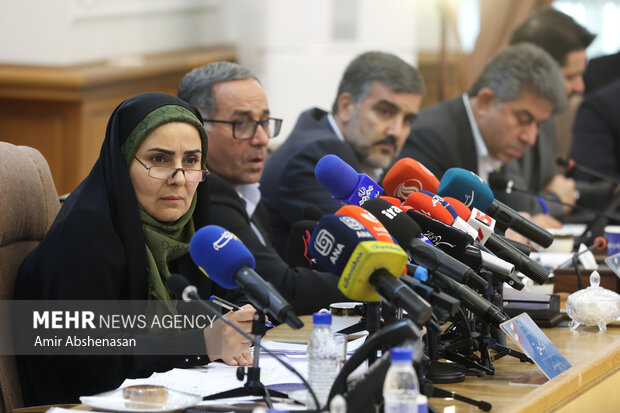 نشست خبری وزیر راه و شهرسازی