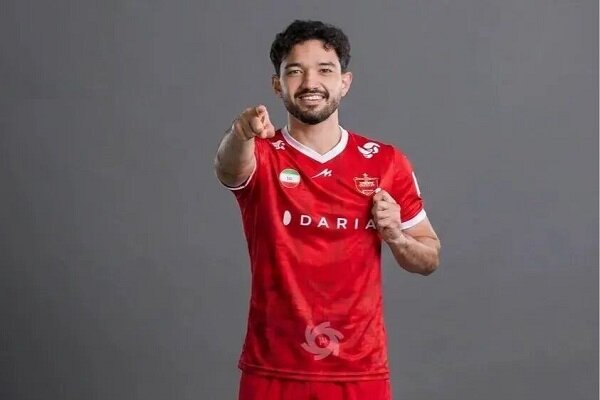 چک برای ایری نقد شد/ همراهی مدافع پر حرف و حدیث در بازی دوم پرسپولیس