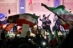 اجرای محمد اسداللهی خواننده حماسی در برنامه محفل