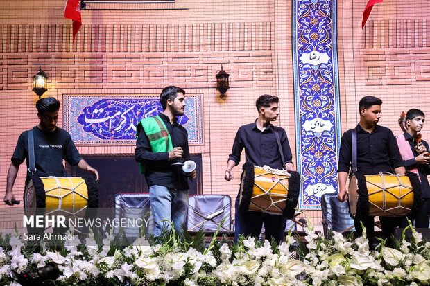 محفل اربعین تدفین رهبر شهید انقلاب در مشهد