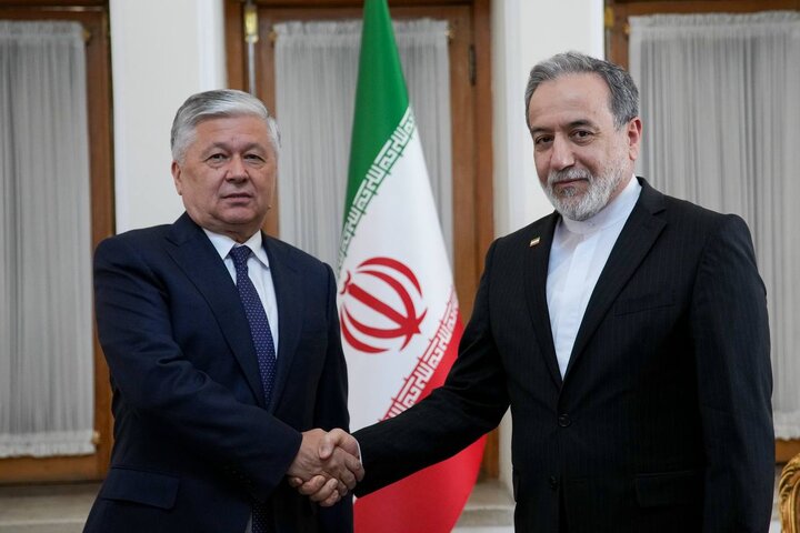 دیدار معاون وزیر امور خارجه ازبکستان با عراقچی