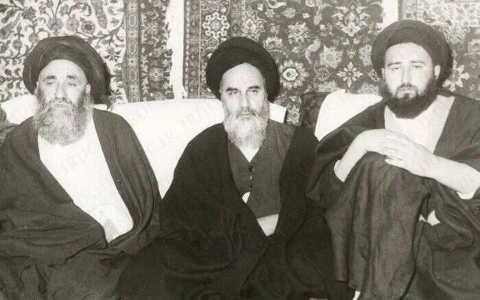 جایگاه شخصیت و کتابخانه آیت‌الله مرعشی نجفی در بیانات رهبر شهید