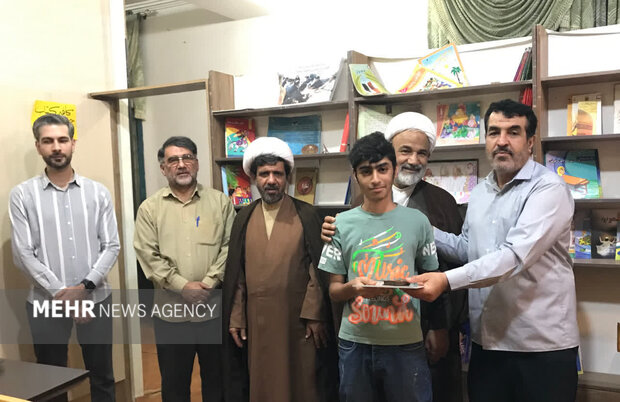 امام جمعه دشتستان: تربیت نیروهای مؤمن و توانمند در اولویت مساجد باشد