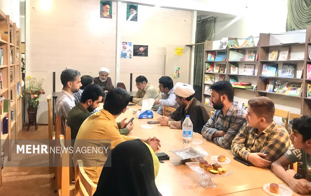 امام جمعه دشتستان: تربیت نیروهای مؤمن و توانمند در اولویت مساجد باشد