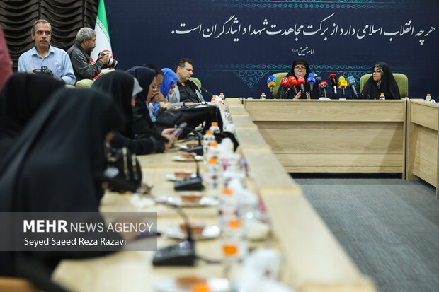 نشست خبری معاون بنیاد شهید و امور ایثارگران با خبرنگاران