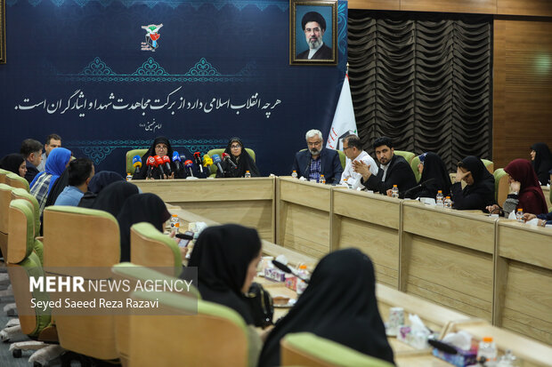 نشست خبری معاون بنیاد شهید و امور ایثارگران با خبرنگاران