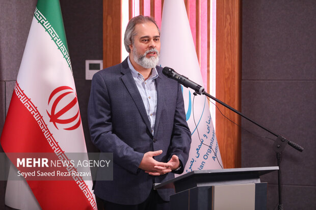 رائد فریدزاده در آئین اهدای گواهینامه درجه یک هنری به مجید مظفری