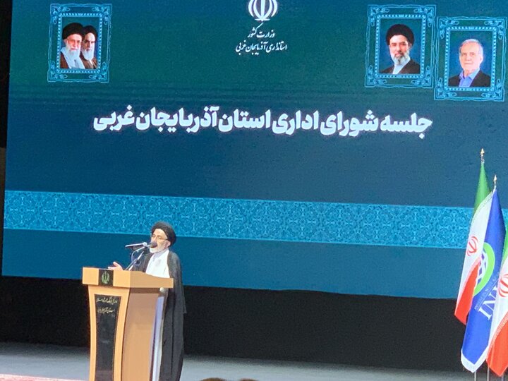 عملکرد برخی ادارات اجرایی آذربایجان غربی در حوزه نماز قابل قبول نیست