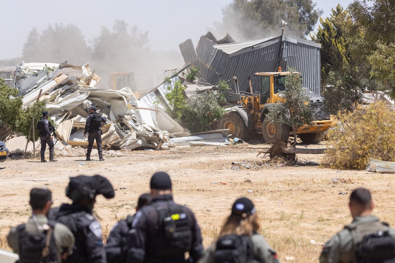 VIDEO: Demolishing a Palestinian home in al-Khalil
