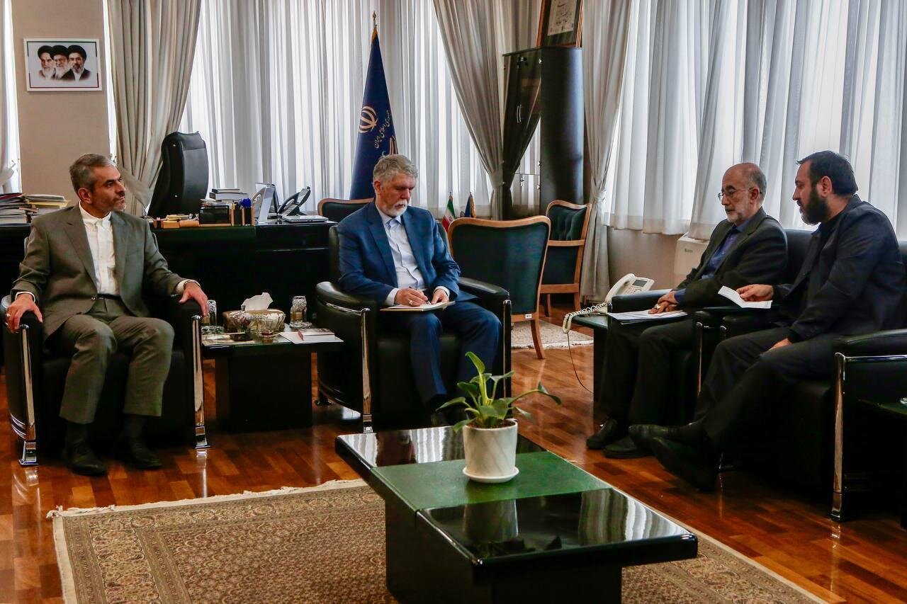 گزارش تحلیلی: وزیر فرهنگ، رئیس شورای سیاستگذاری کنگره بین‌المللی شهدای هنرمند شد | مهر - کد dca0