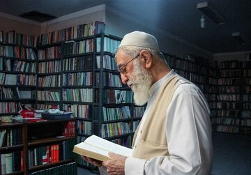 ماجرای ۳۰۰ کتاب کهنه‌ای که رهبر شهید صحافی کردند