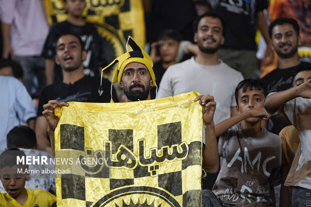 لیگ برتر فوتبال - سپاهان و تراکتور
