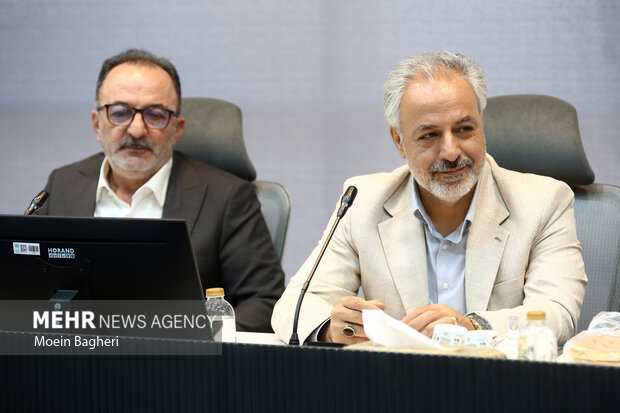 نشست كمیسیون اجتماعی مجلس و مدیران بیمه مركزی