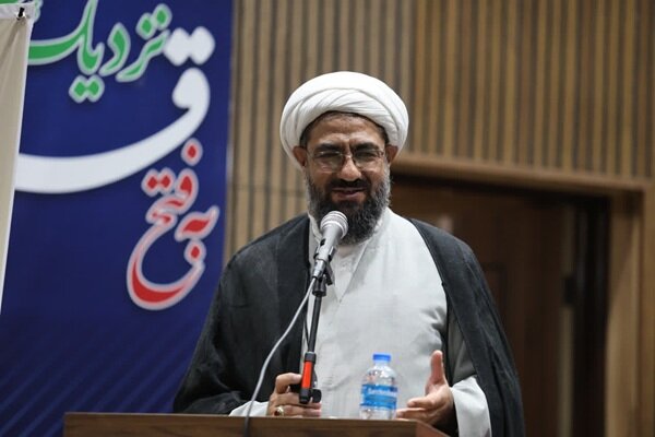 دفاع از دستاوردهای انقلاب با تبیین صحیح ارزش‌ها و بصیرت‌افزایی