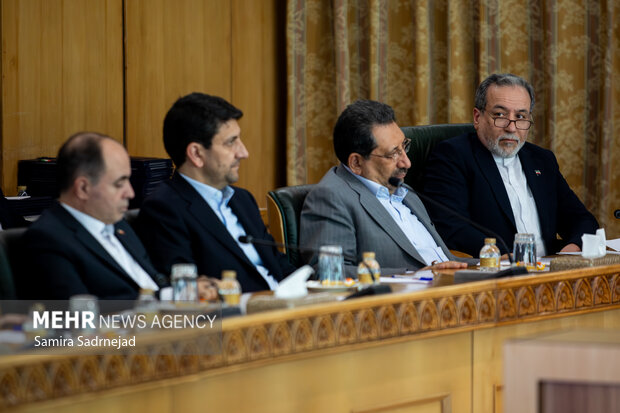 نشست تقدیر از فعالان مراسم اربعین
