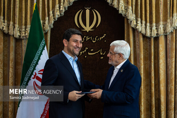 نشست تقدیر از فعالان مراسم اربعین