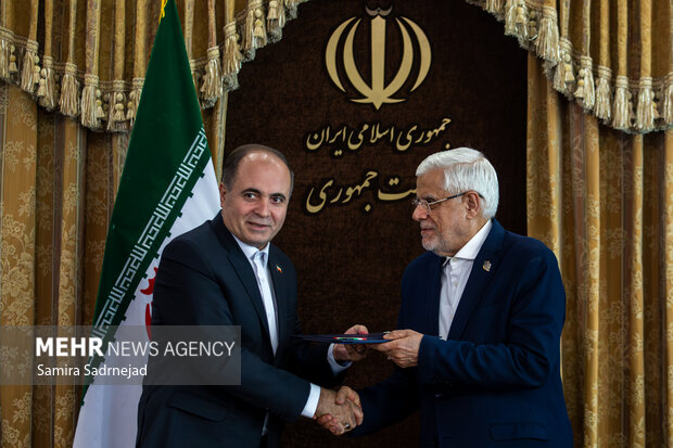 نشست تقدیر از فعالان مراسم اربعین
