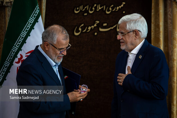 نشست تقدیر از فعالان مراسم اربعین
