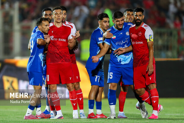 پرسپولیس با یک برد دو استقلال را زد/ سرخپوشان و تکراری یک نوستالوژی!