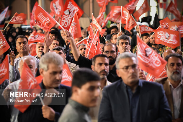 مراسم چهلم تدفین رهبر شهید انقلاب در اراک