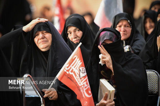 مراسم چهلم تدفین رهبر شهید انقلاب در اراک