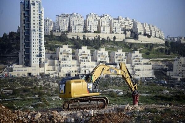 لتفريغ القدس وتقطيع أوصال الضفة .. الاحتلال يشرع بتنفيذ مخطط “E1” لبناء 1234 وحدة استيطانية جديدة