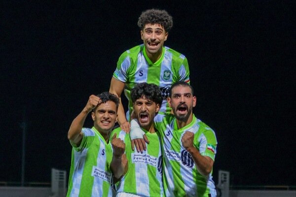 برد اول خیبر با خم کردن فولاد در خرم آباد