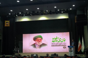 «بهار دلشکسته» رونمایی شد؛ اهالی فرهنگ از خاطراتشان با رهبر شهید گفتند