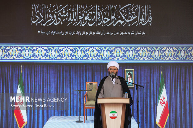 حجتالاسلام قمی: مسجد باید پرچمدار حرکت مؤمنان و جامعهسازی باشد حجتالاسلام قمی: مسجد باید پرچمدار حرکت مؤمنان و جامعهسازی باشد