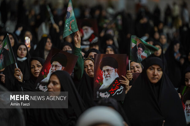 مراسم اربعین تدفین رهبر شهید انقلاب در حرم شاهچراغ(ع)