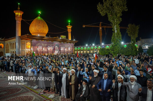 مراسم اربعین تدفین رهبر شهید انقلاب در حرم شاهچراغ(ع)