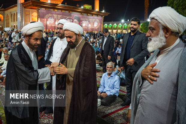 مراسم اربعین تدفین رهبر شهید انقلاب در حرم شاهچراغ(ع)