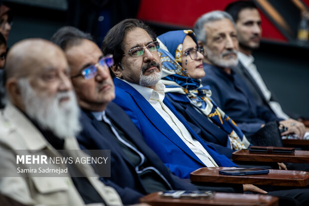 خون دلی که لعل شد