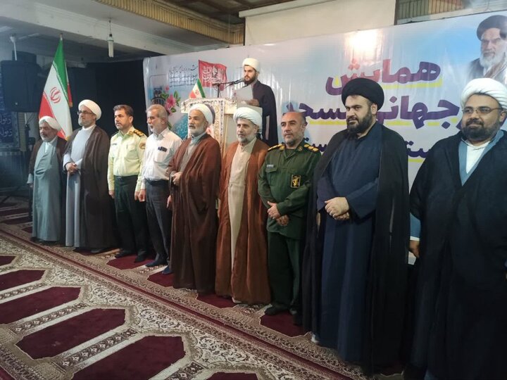 امام جمعه دشتستان: مسجد تراز انقلاب محور تحقق محله اسلامی است