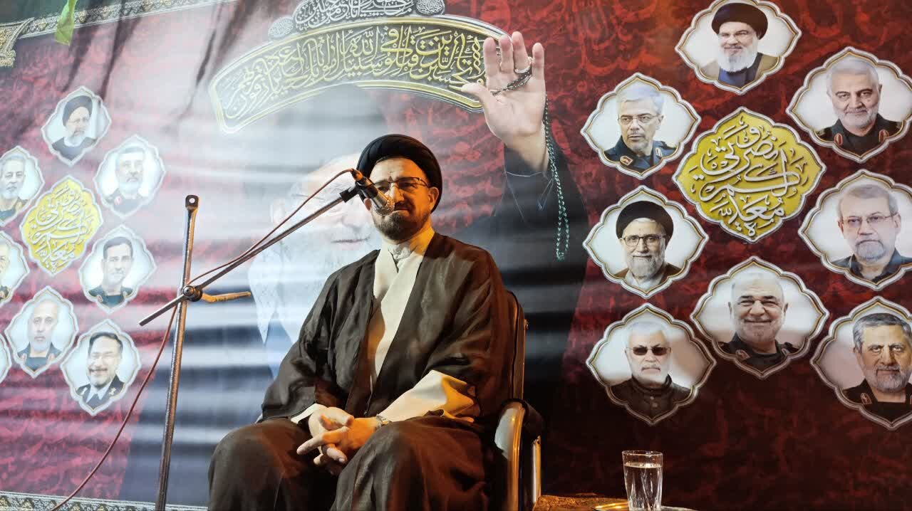 حضور گسترده مردم نشانه پشتیبانی از نیروهای مسلح و وحدت امت است