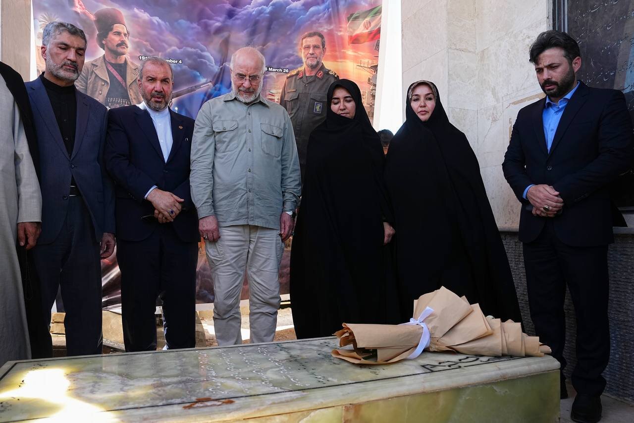 بررسی جامع: ادای احترام قالیباف به سردار مقاومت ملی رئیسعلی دلواری | مهر - کد df59