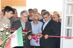 افتتاح مدرسه ۹ کلاسه سمنان در نخستین ایستگاه سفر وزیر علوم