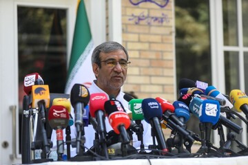 گره حقوقی بر مسیر رونمایی از مجمسه فردوسی در مشهد