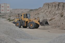 ساخت خانه برای ۱۳ خانواده آسیب‌دیده از جنگ در بندرعباس آغاز شد