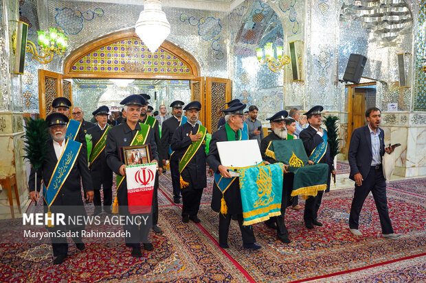 آیین«میثاق امت با امام» در شاهچراغ ع