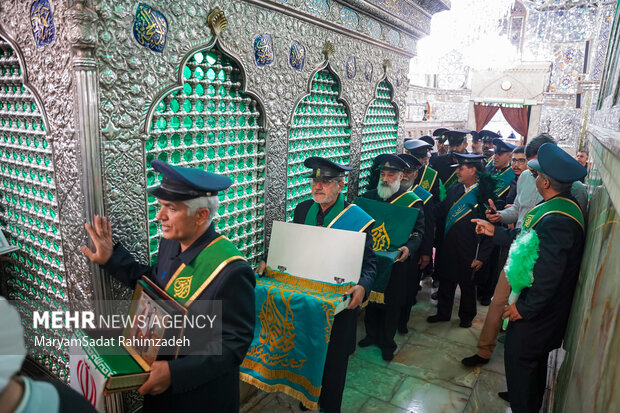 آیین«میثاق امت با امام» در شاهچراغ ع
