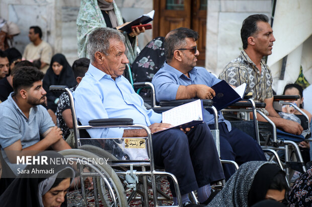 تشرف کاروان مددجویان زیارت اولی شهرستان داراب به حرم رضوی