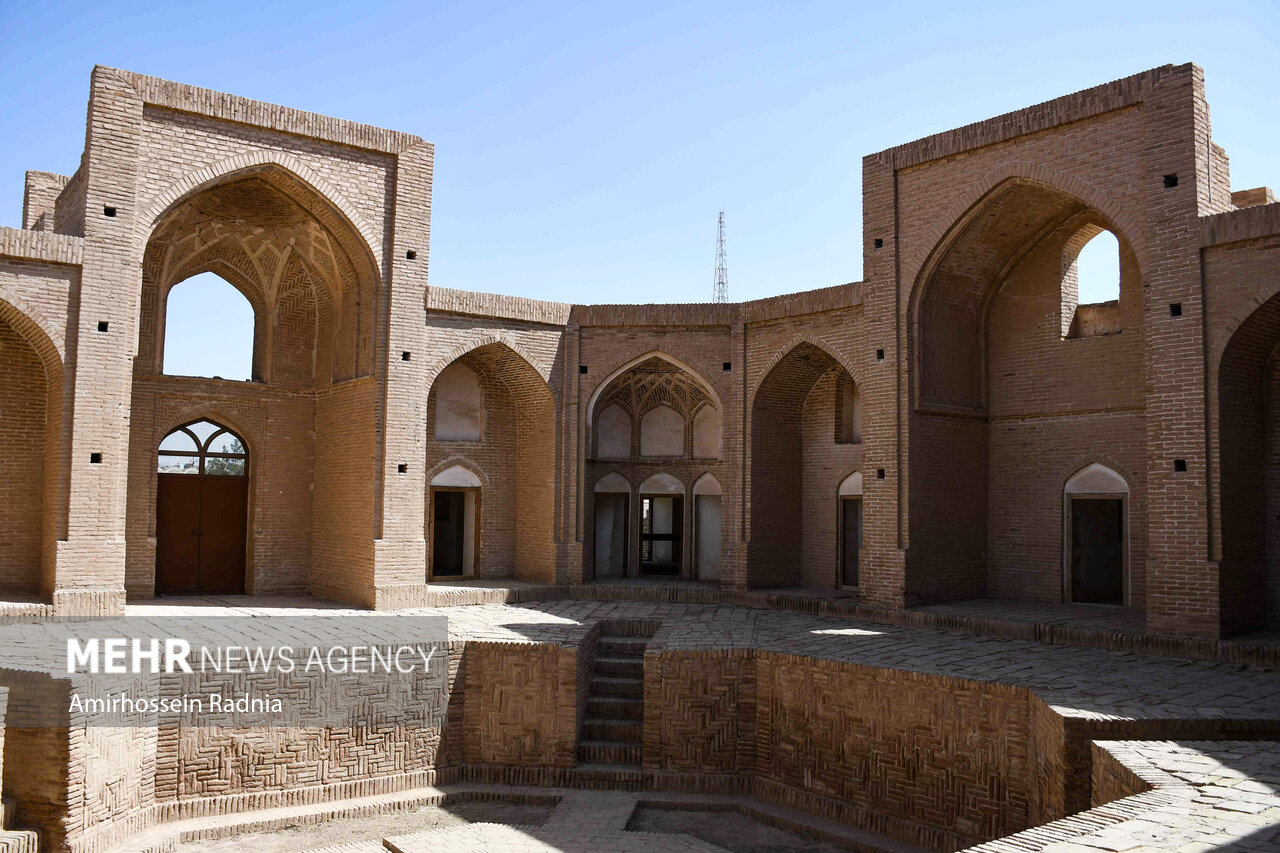 تحلیل خبر: تور رسانه ای پیشگامان روایت فردوس | مهر - کد 1594