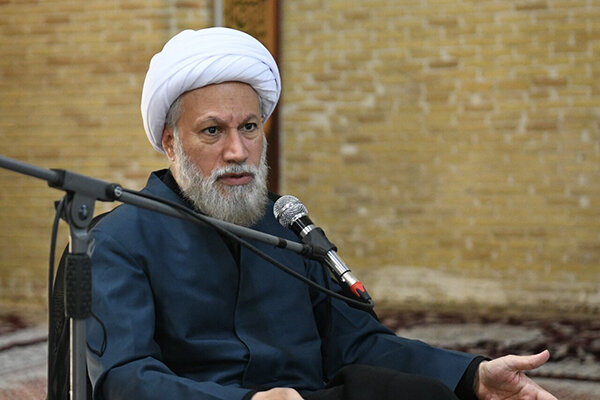 آیت الله دژکام: جنایت دشمن آمریکایی در لامرد نباید فراموش شود
