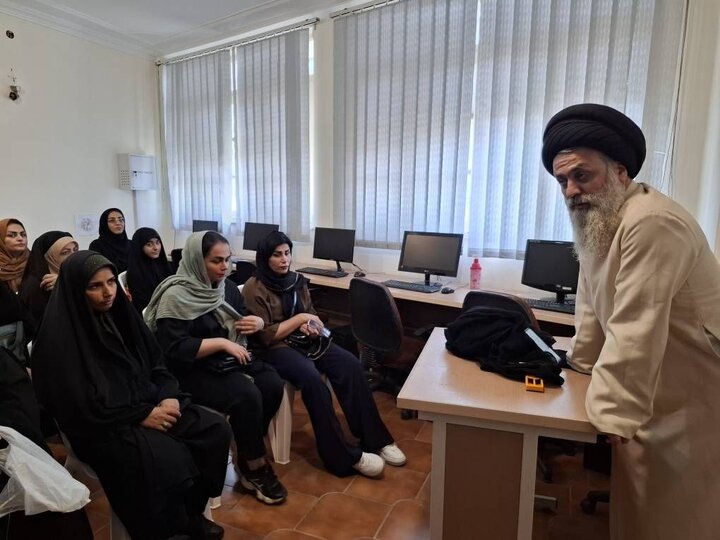 روایتی متفاوت از برنامههای مسجد گلشن؛ از محراب تا میدان زندگی