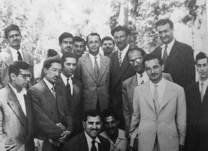 استادی که علم را به تعصب نفروخت